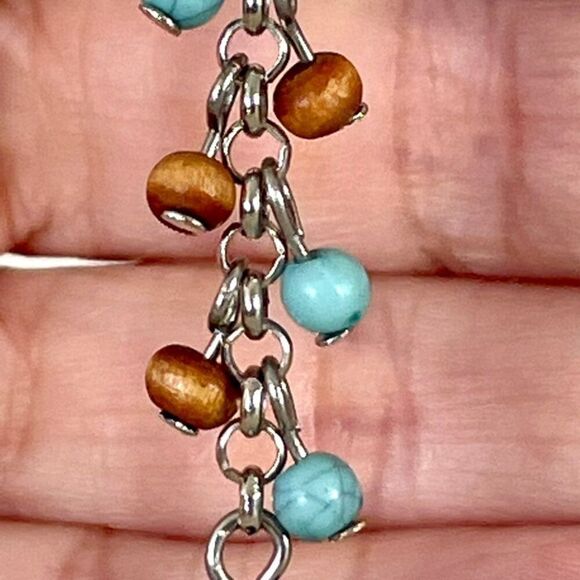 Turqouise wood beaded chain earrings - Picture 4 of 12